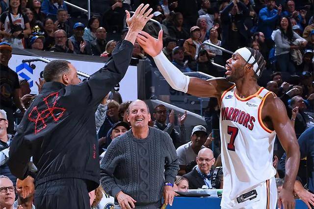 里约奥运会夺冠十周年 中国女排冠军走进南京校园